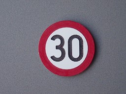 Zeige Details für Verkehrsschild 30 kmh Bild von Verkehrsschild 30 kmh